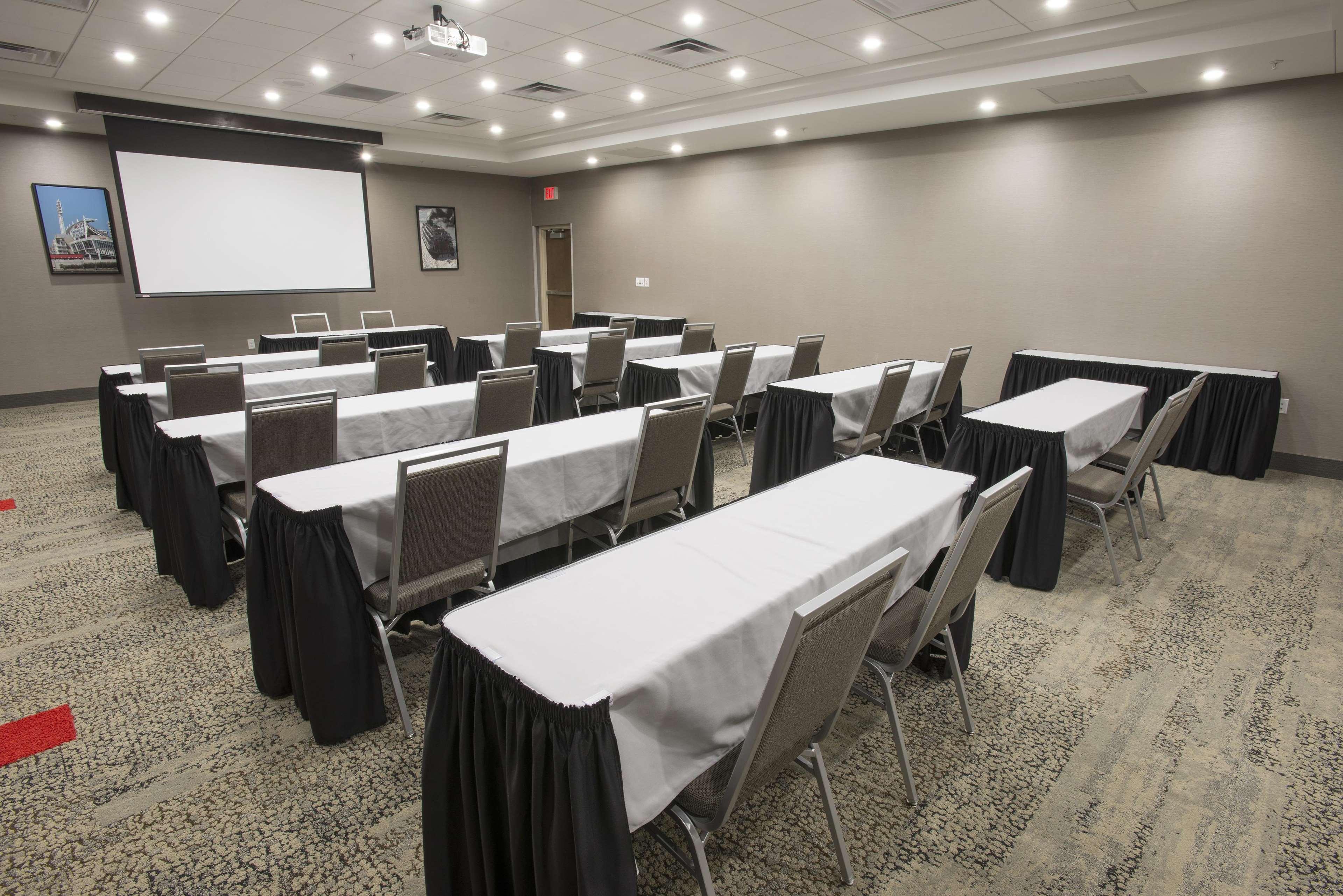Hampton Inn & Suites - Cincinnati/Kenwood, Oh Silverton Екстер'єр фото
