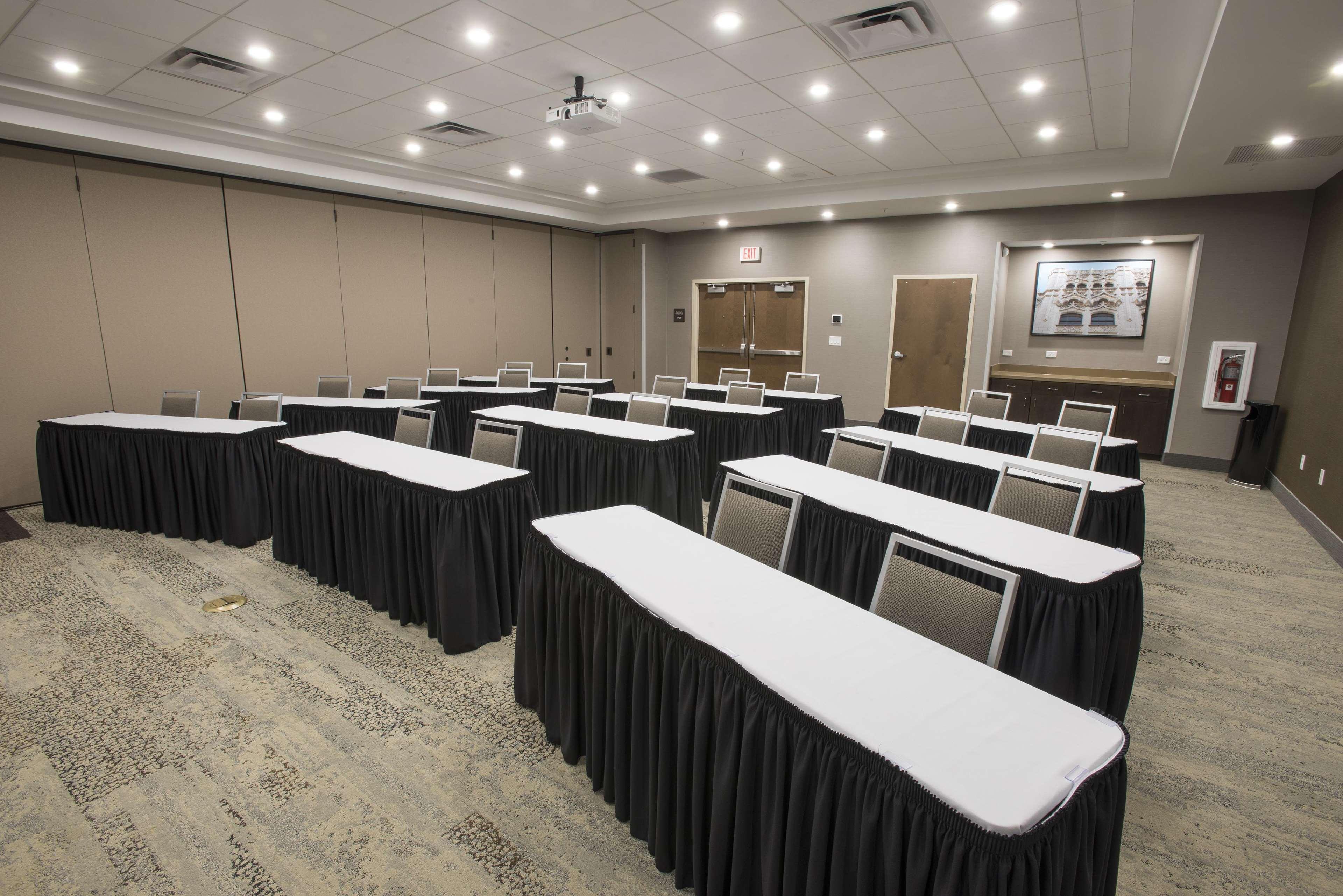Hampton Inn & Suites - Cincinnati/Kenwood, Oh Silverton Екстер'єр фото