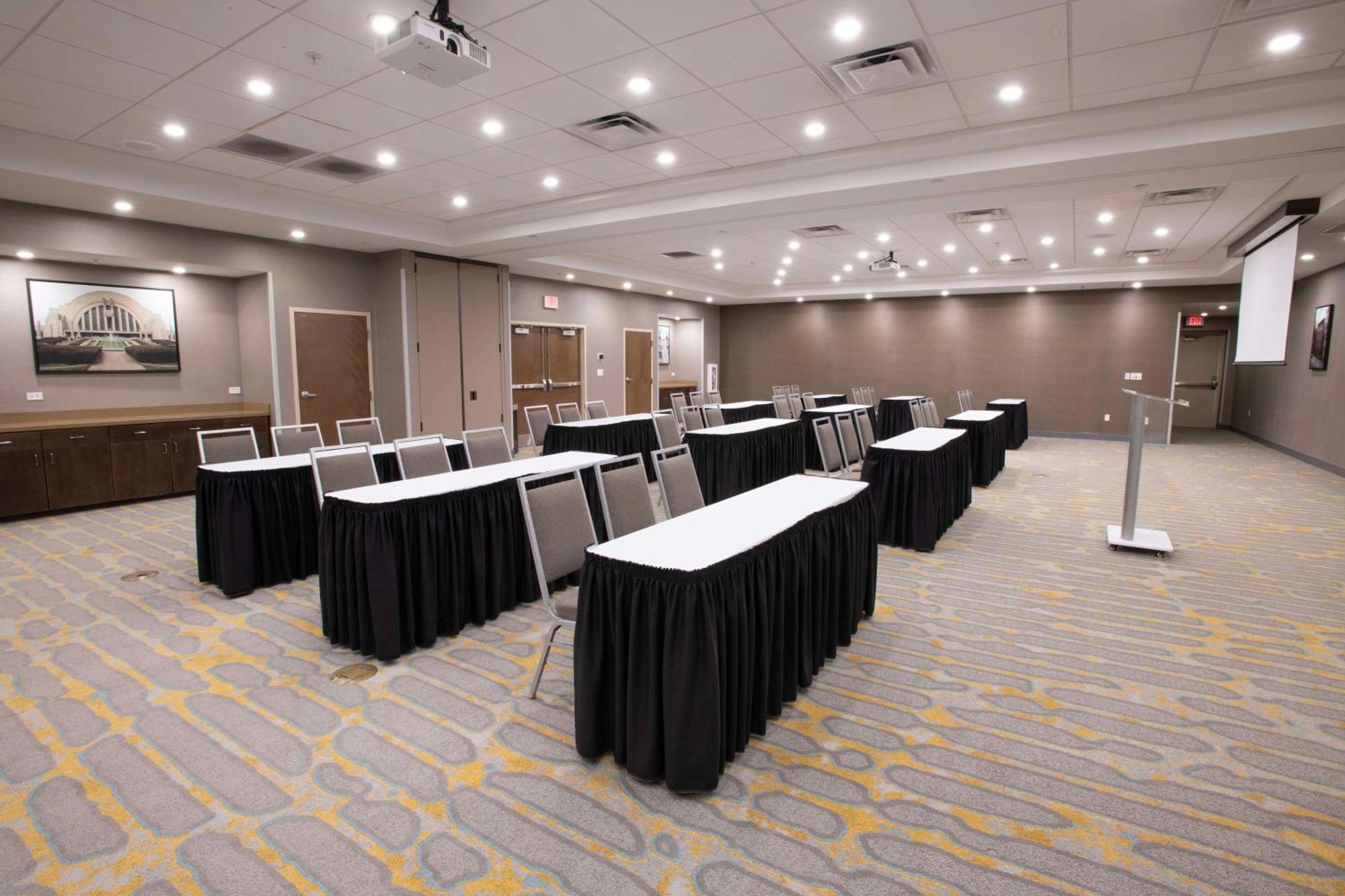 Hampton Inn & Suites - Cincinnati/Kenwood, Oh Silverton Екстер'єр фото